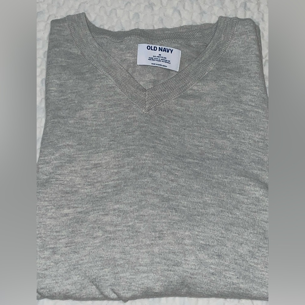 Old Navy Light Gray V-Neck Men's Sweater, size M